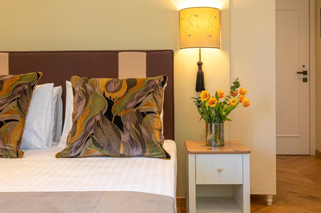 Ipelhome - Plaka Boutique