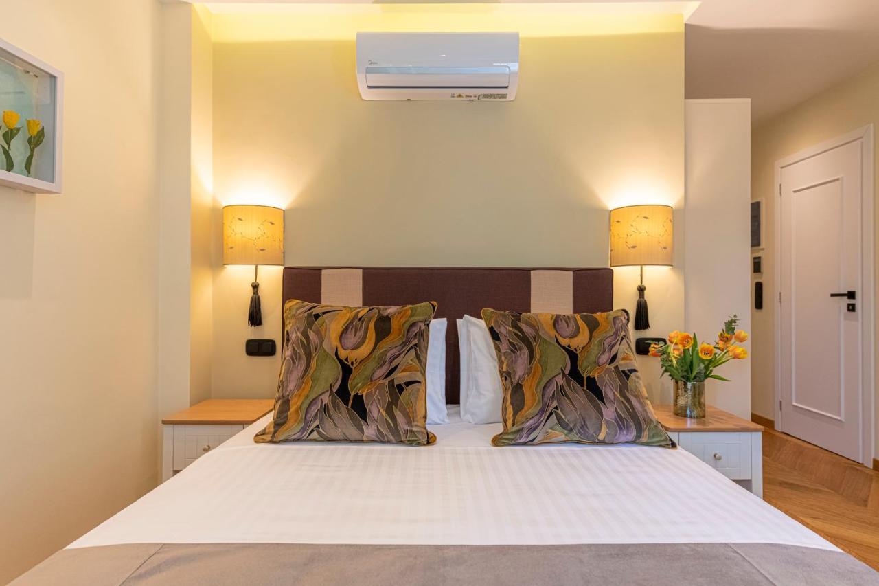 Ipelhome - Plaka Boutique *
